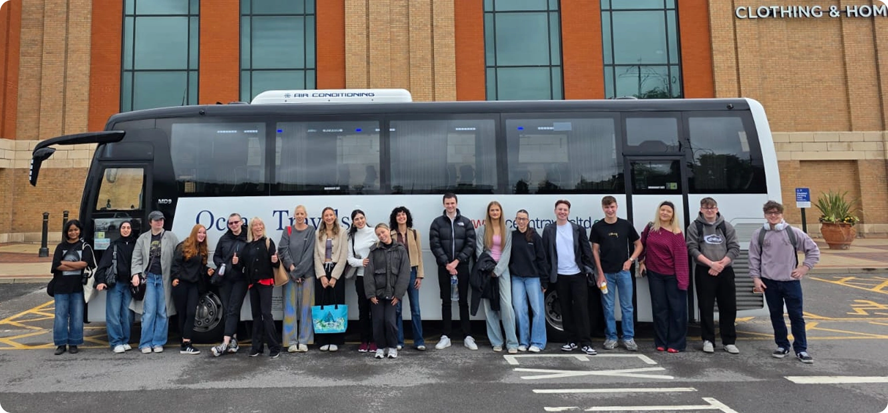 Luxury Coach Hire for Day Trips & Tour